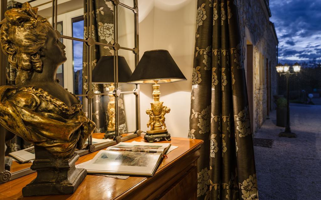 La Barde Montfort, Votre Maison D'Hotes A 4 Kms De Sarlat Dordogne 비트락 외부 사진