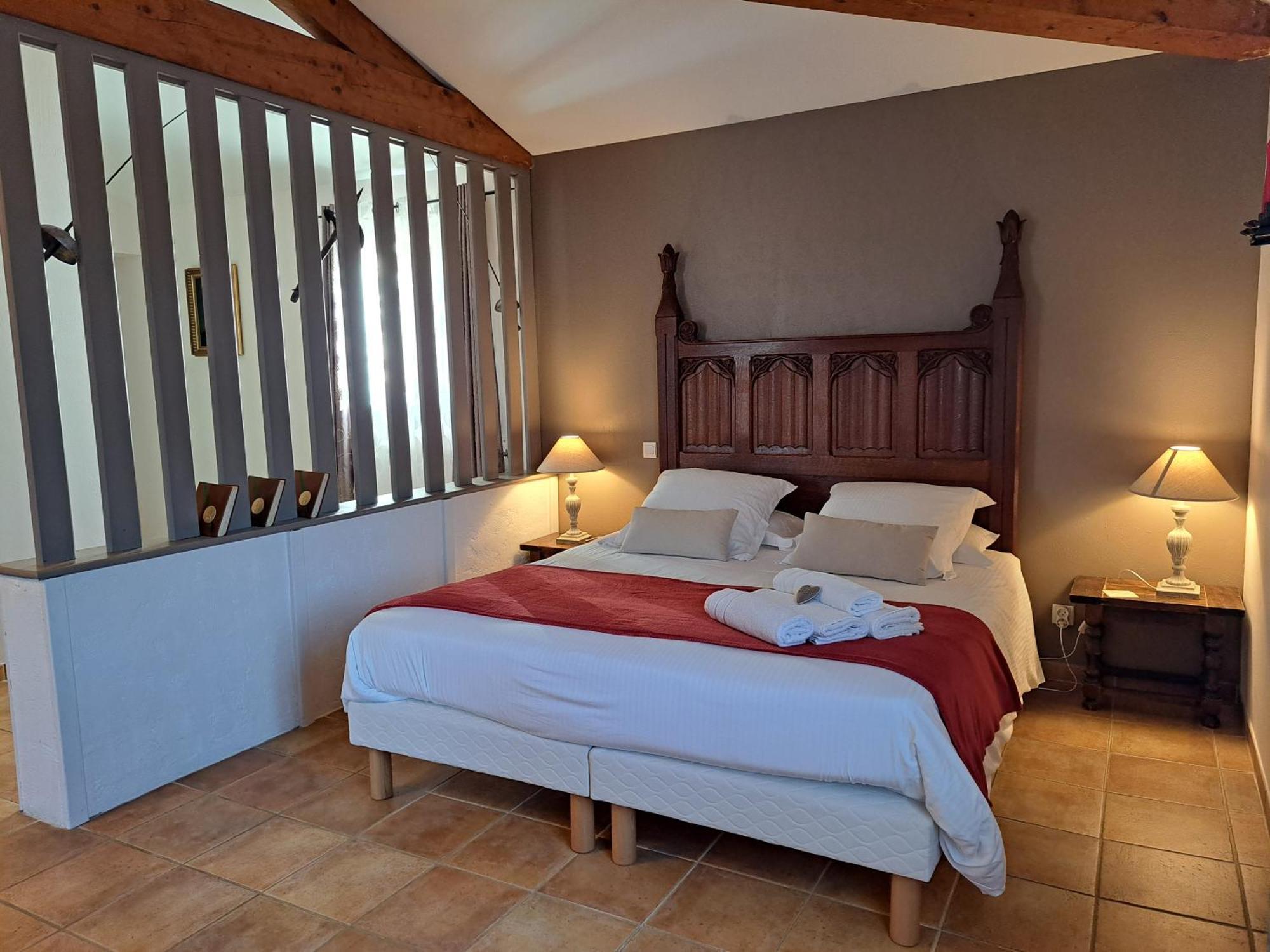La Barde Montfort, Votre Maison D'Hotes A 4 Kms De Sarlat Dordogne 비트락 외부 사진