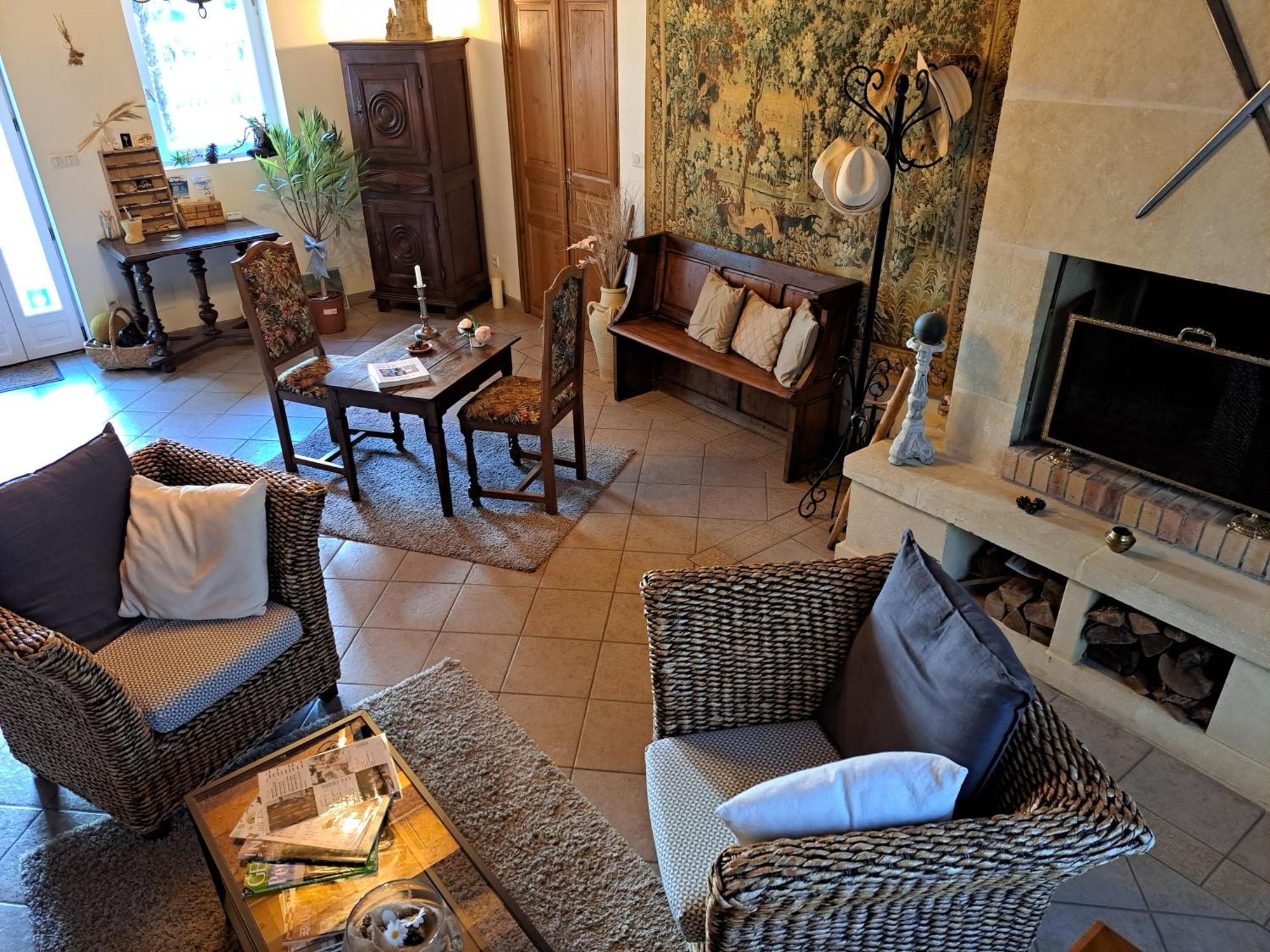 La Barde Montfort, Votre Maison D'Hotes A 4 Kms De Sarlat Dordogne 비트락 외부 사진