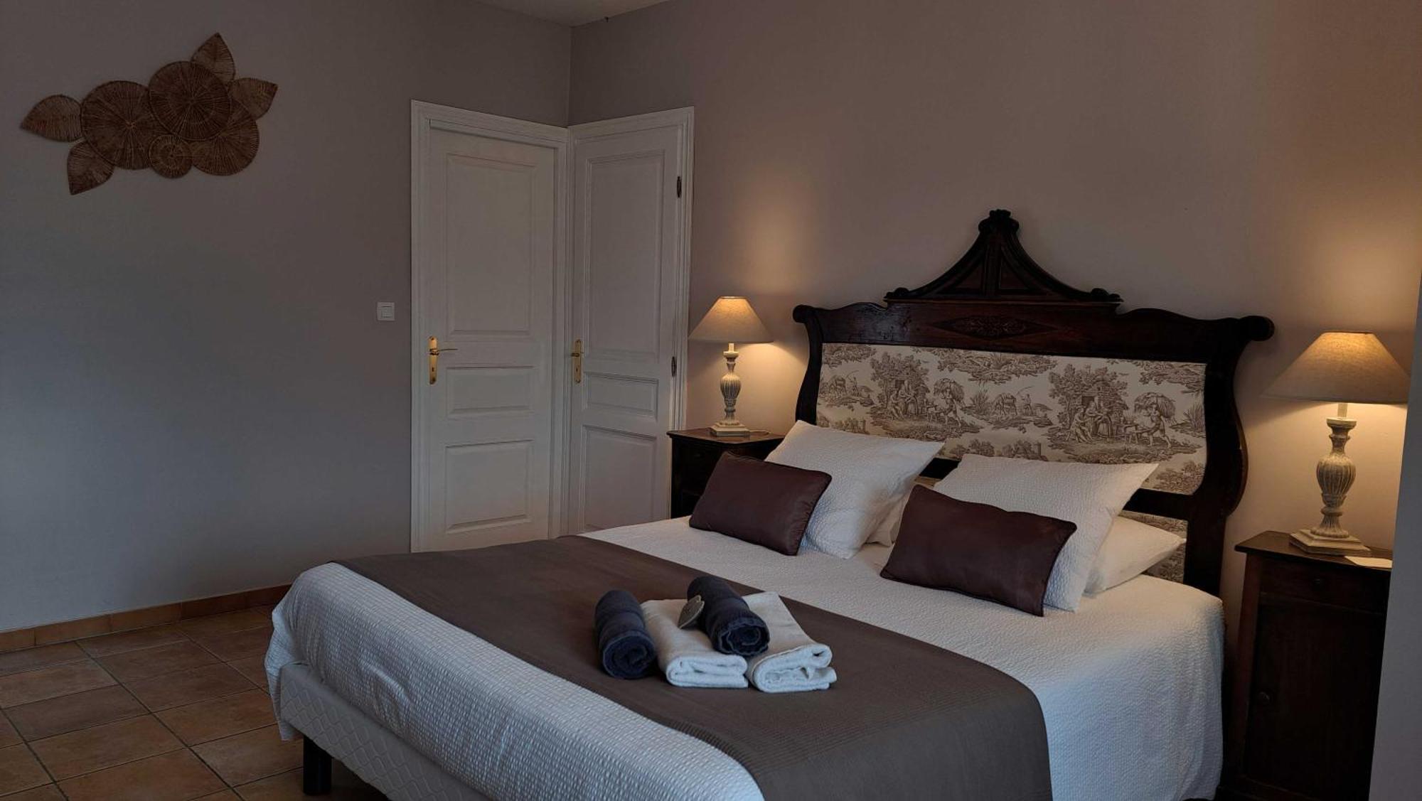 La Barde Montfort, Votre Maison D'Hotes A 4 Kms De Sarlat Dordogne 비트락 외부 사진
